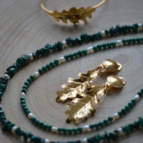 boucles chêne et collier