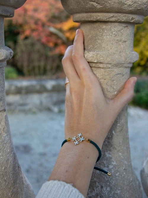 bracelet quadrilobe et cordon