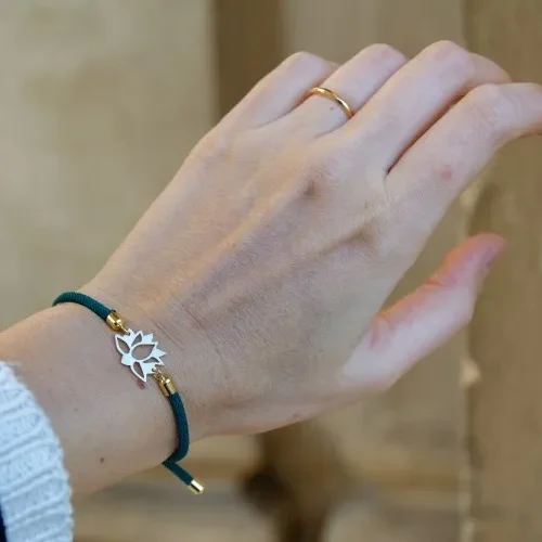 bracelet fleur et cordon