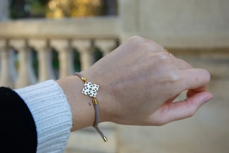 bracelet quadrilobe et cordon