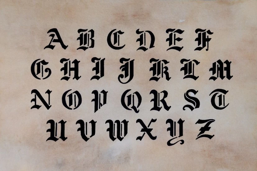 calligraphie pour rond de serviette en laiton